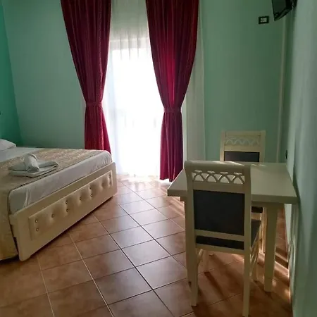 Anxhelo Hostel Bago